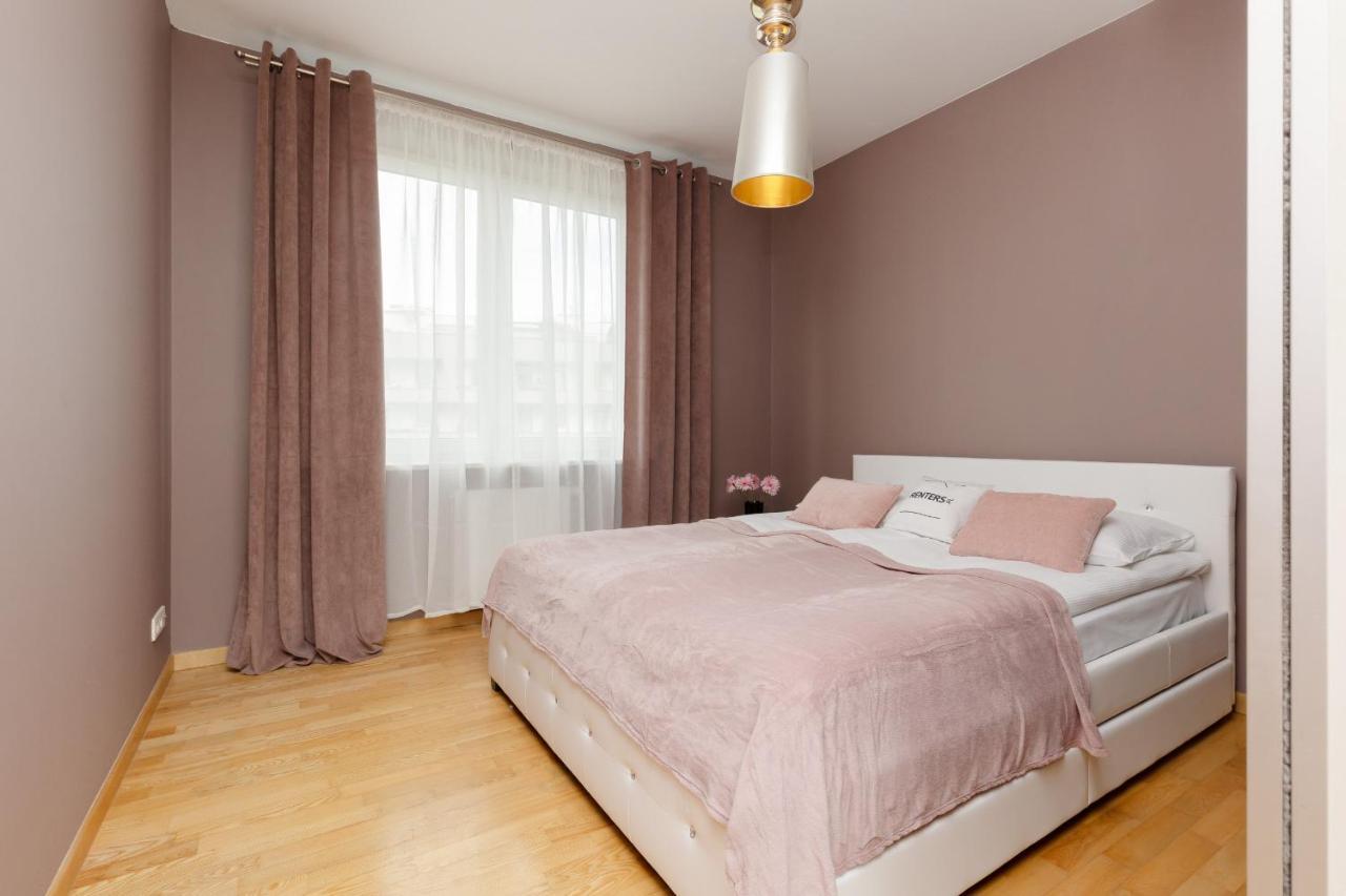 Spacious Zawiszy Wola By Renters Apartment Warsaw