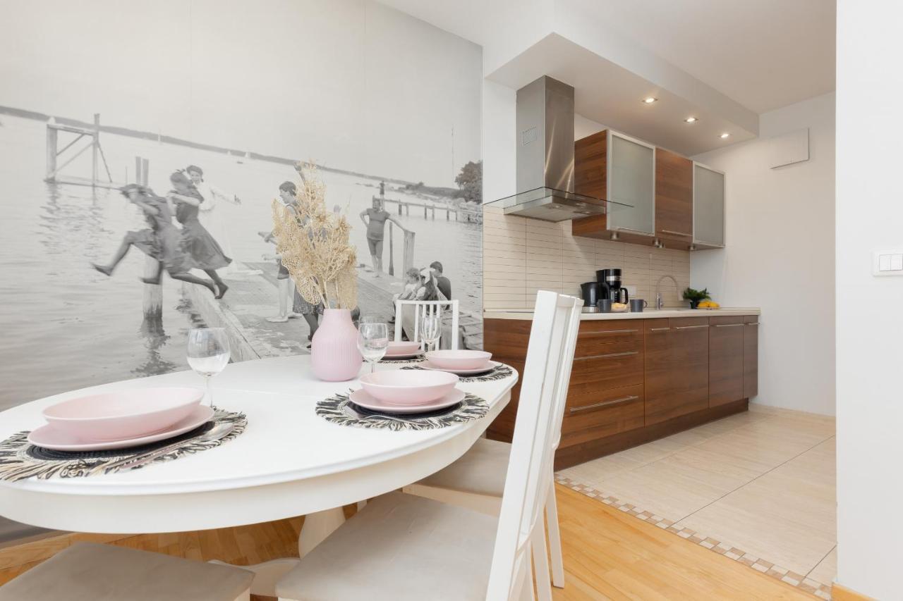 Apartment Spacious Zawiszy Wola By Renters *