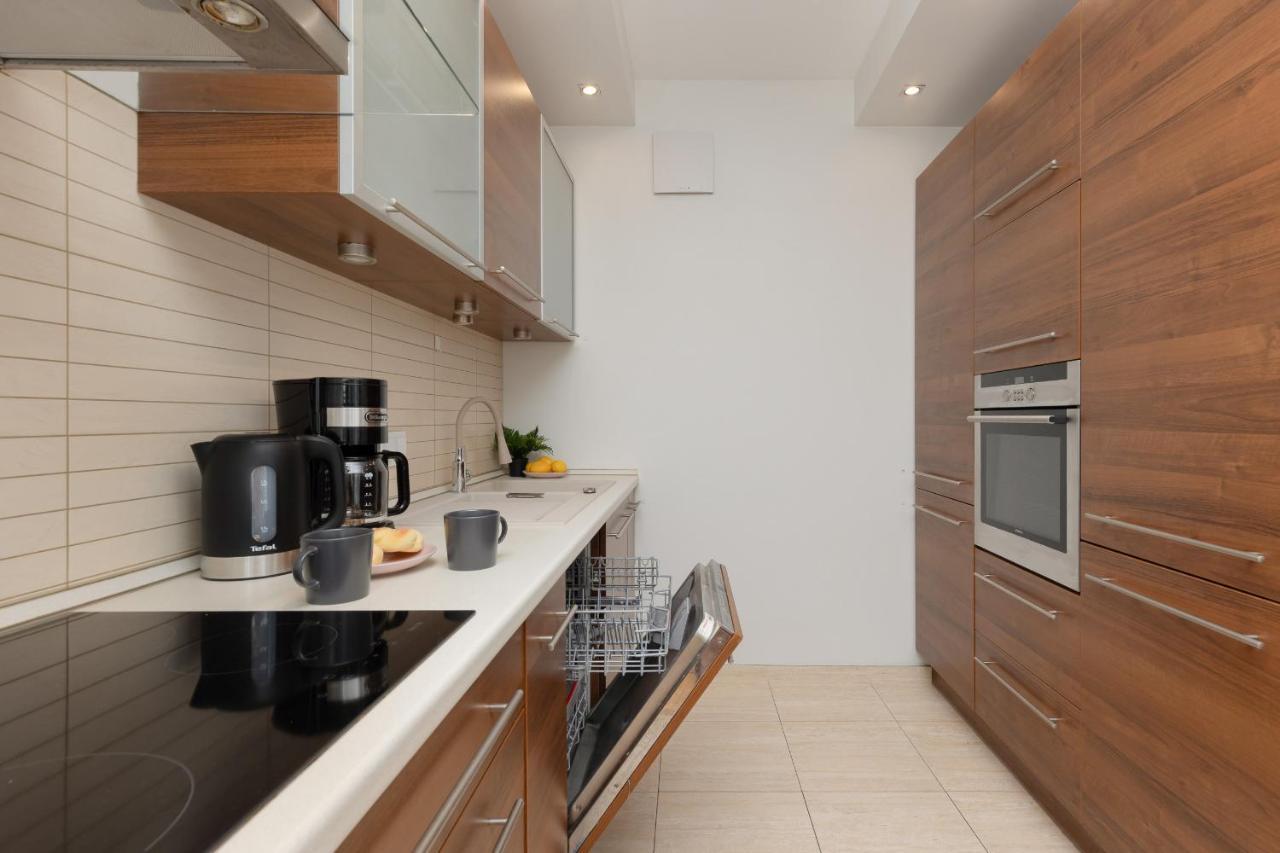Apartment Spacious Zawiszy Wola By Renters *