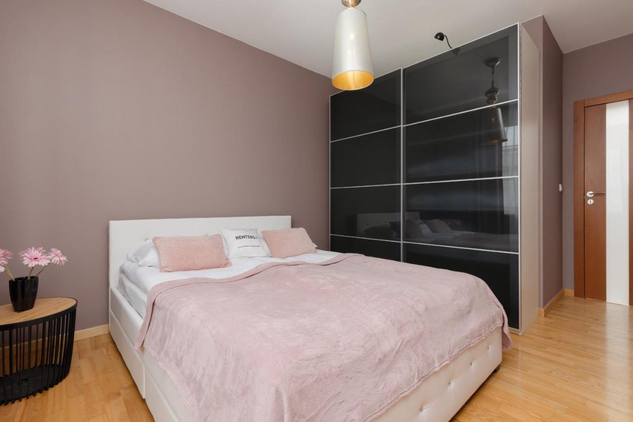 Spacious Zawiszy Wola By Renters Warsaw