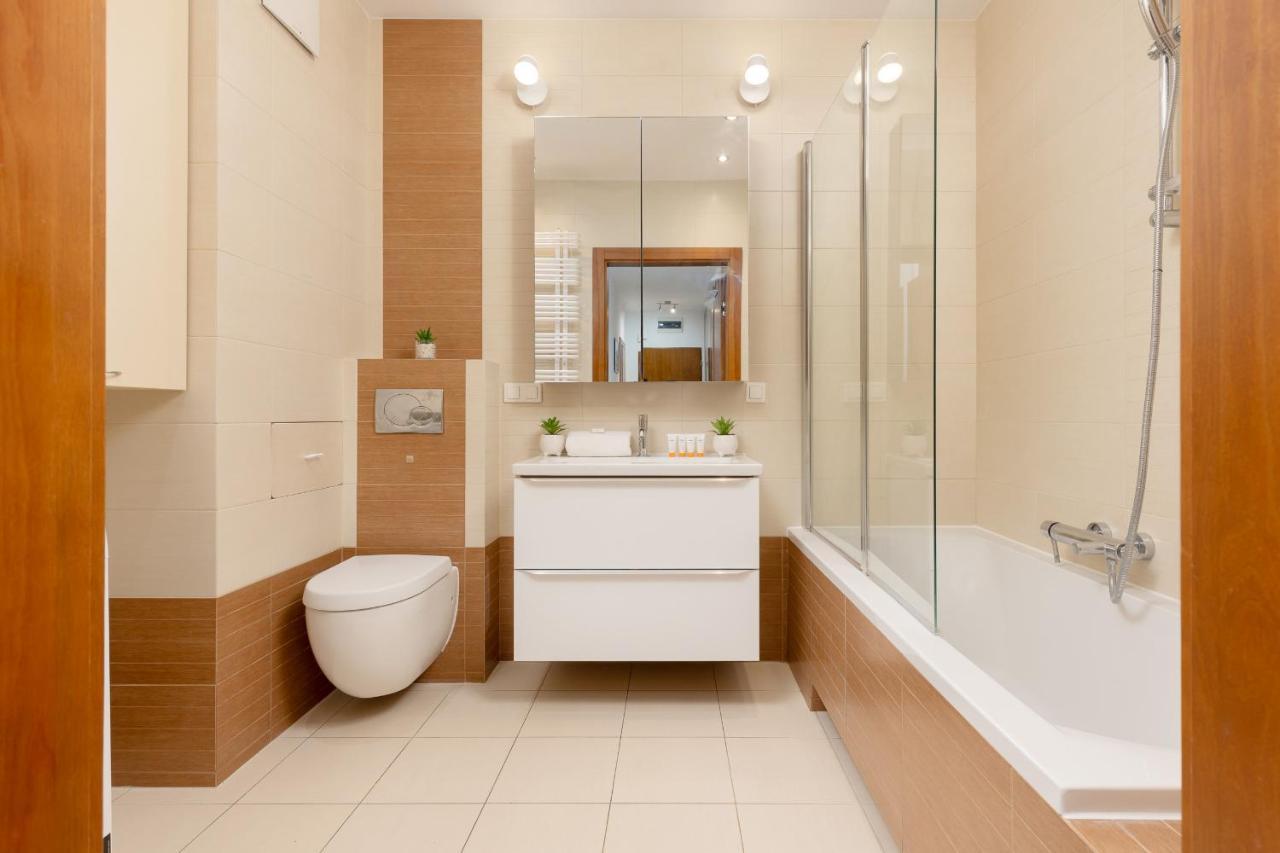 Apartment Spacious Zawiszy Wola By Renters *